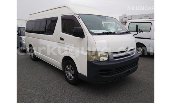 Acheter Import Voiture Toyota Hiace Blanc à Import - Dubai, Bujumbura Acheter Import Voiture Toyota Hiace Blanc à Import - Dubai, Bujumbura