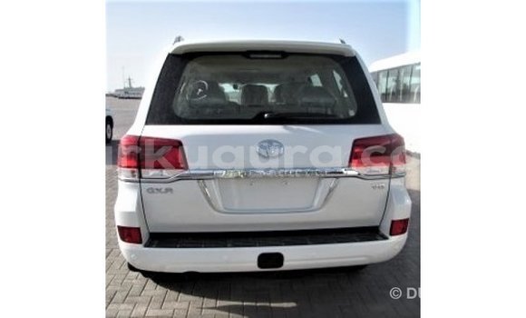 Buy Import Toyota Land Cruiser White Car in Import - Dubai in Bujumbura Buy Import Toyota Land Cruiser White Car in Import - Dubai in Bujumbura