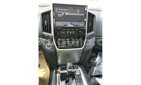 Buy Import Toyota Land Cruiser White Car in Import - Dubai in Bujumbura Buy Import Toyota Land Cruiser White Car in Import - Dubai in Bujumbura