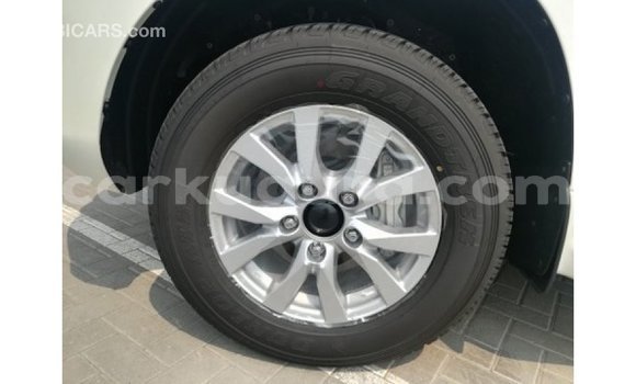 Buy Import Toyota Land Cruiser White Car in Import - Dubai in Bujumbura Buy Import Toyota Land Cruiser White Car in Import - Dubai in Bujumbura