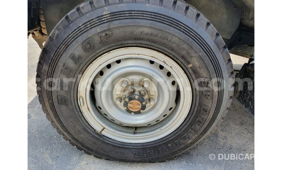 Acheter Import Voiture Toyota Land Cruiser Blanc à Import - Dubai, Bujumbura Acheter Import Voiture Toyota Land Cruiser Blanc à Import - Dubai, Bujumbura