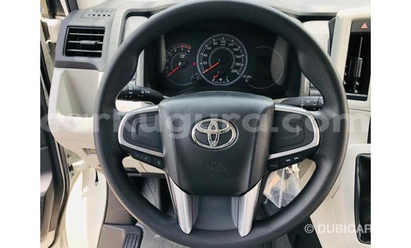 Acheter Import Voiture Toyota Hiace Blanc à Import - Dubai, Bujumbura Acheter Import Voiture Toyota Hiace Blanc à Import - Dubai, Bujumbura