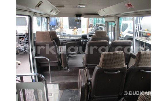 Acheter Import Voiture Toyota Coaster Blanc à Import - Dubai, Bujumbura Acheter Import Voiture Toyota Coaster Blanc à Import - Dubai, Bujumbura
