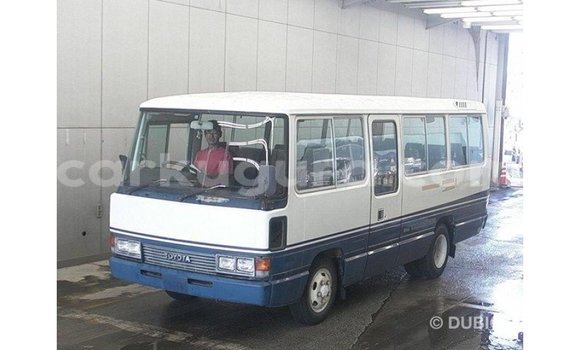 Acheter Import Voiture Toyota Coaster Blanc à Import - Dubai, Bujumbura Acheter Import Voiture Toyota Coaster Blanc à Import - Dubai, Bujumbura