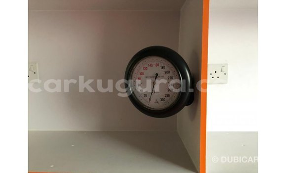 Buy Import Toyota Hiace White Car in Import - Dubai in Bujumbura Buy Import Toyota Hiace White Car in Import - Dubai in Bujumbura