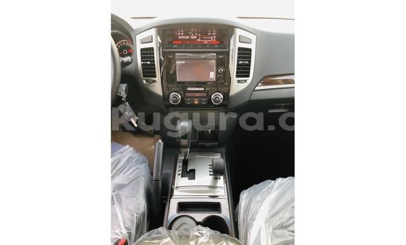 Buy Import Mitsubishi Pajero Black Car in Import - Dubai in Bujumbura Buy Import Mitsubishi Pajero Black Car in Import - Dubai in Bujumbura