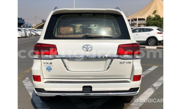 Acheter Import Voiture Toyota Land Cruiser Blanc à Import - Dubai, Bujumbura Acheter Import Voiture Toyota Land Cruiser Blanc à Import - Dubai, Bujumbura