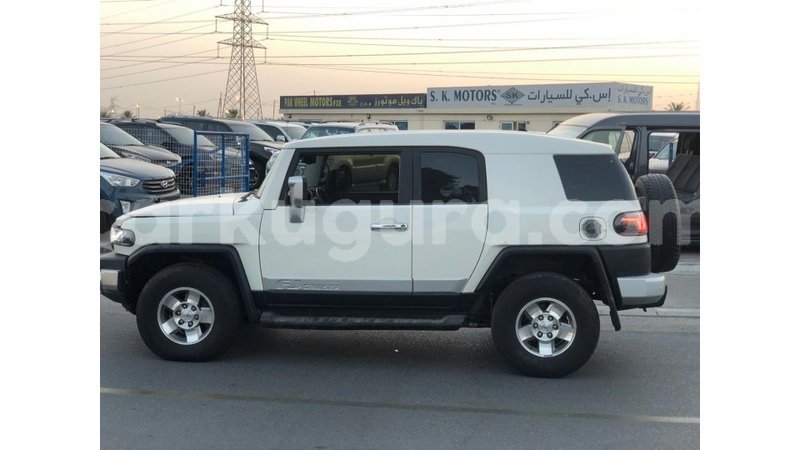 Big with watermark toyota fj cruiser bujumbura import dubai 5672