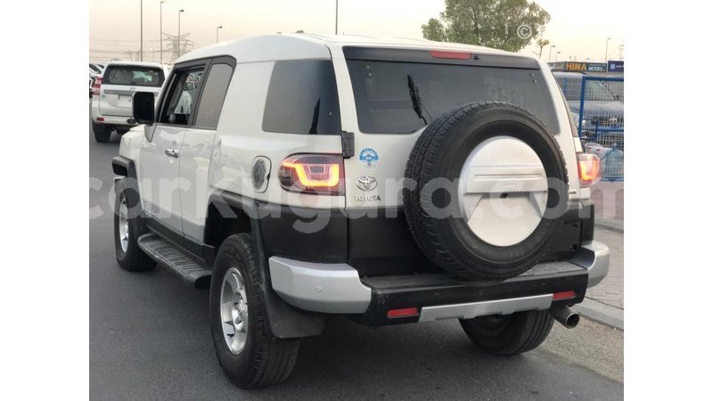 Big with watermark toyota fj cruiser bujumbura import dubai 5672