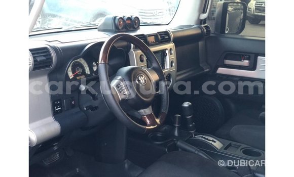 Buy Import Toyota FJ Cruiser White Car in Import - Dubai in Bujumbura Buy Import Toyota FJ Cruiser White Car in Import - Dubai in Bujumbura