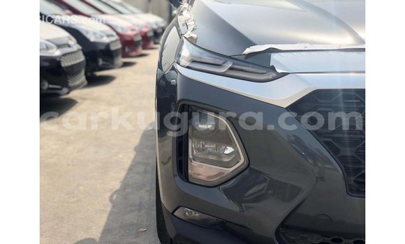Acheter Import Voiture Hyundai Santa Fe Vert à Import - Dubai, Bujumbura Acheter Import Voiture Hyundai Santa Fe Vert à Import - Dubai, Bujumbura