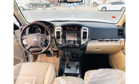 Buy Import Mitsubishi Pajero White Car in Import - Dubai in Bujumbura Buy Import Mitsubishi Pajero White Car in Import - Dubai in Bujumbura