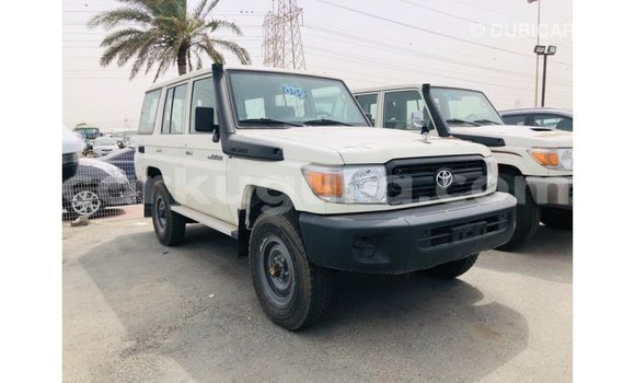 Buy Import Toyota Land Cruiser White Car in Import - Dubai in Bujumbura Buy Import Toyota Land Cruiser White Car in Import - Dubai in Bujumbura