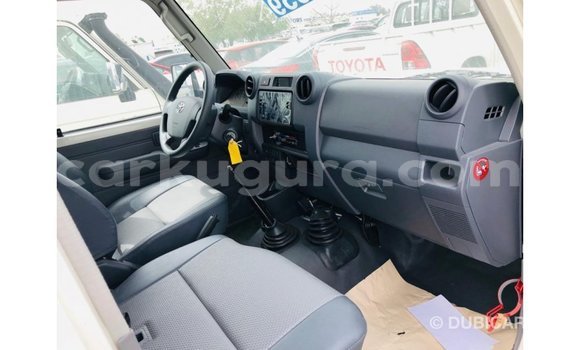 Buy Import Toyota Land Cruiser White Car in Import - Dubai in Bujumbura Buy Import Toyota Land Cruiser White Car in Import - Dubai in Bujumbura