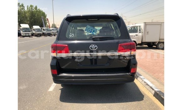 Nunua Imported Toyota Land Cruiser Nyeusi Gari ndani ya Import - Dubai nchini Bujumbura Nunua Imported Toyota Land Cruiser Nyeusi Gari ndani ya Import - Dubai nchini Bujumbura