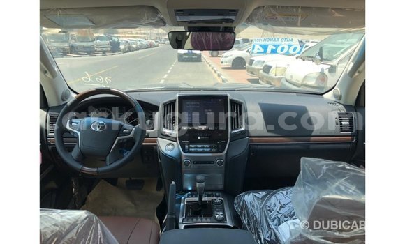 Nunua Imported Toyota Land Cruiser Nyeusi Gari ndani ya Import - Dubai nchini Bujumbura Nunua Imported Toyota Land Cruiser Nyeusi Gari ndani ya Import - Dubai nchini Bujumbura