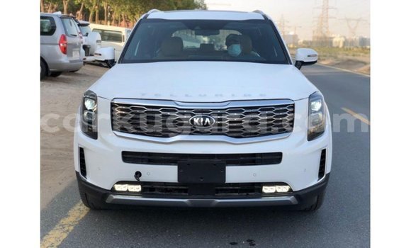 Acheter Import Voiture Kia Carens Blanc à Import - Dubai, Bujumbura