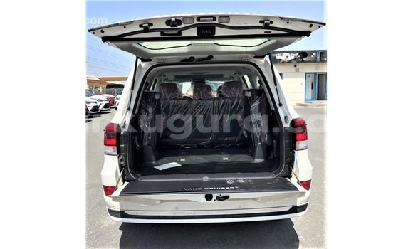 Buy Import Toyota Land Cruiser White Car in Import - Dubai in Bujumbura Buy Import Toyota Land Cruiser White Car in Import - Dubai in Bujumbura
