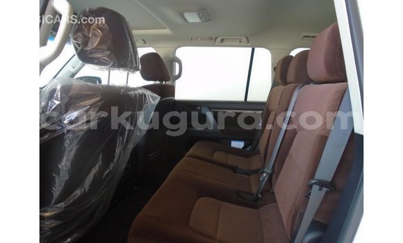 Nunua Imported Toyota Land Cruiser Nyingine Gari ndani ya Import - Dubai nchini Bujumbura Nunua Imported Toyota Land Cruiser Nyingine Gari ndani ya Import - Dubai nchini Bujumbura