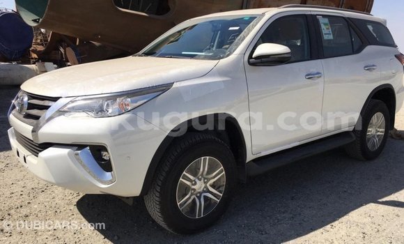 Buy Import Toyota Fortuner White Car in Import - Dubai in Bujumbura Buy Import Toyota Fortuner White Car in Import - Dubai in Bujumbura