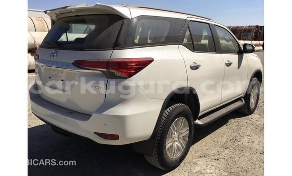 Buy Import Toyota Fortuner White Car in Import - Dubai in Bujumbura Buy Import Toyota Fortuner White Car in Import - Dubai in Bujumbura
