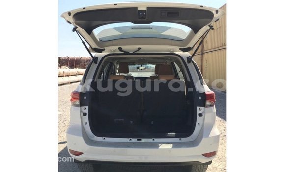 Buy Import Toyota Fortuner White Car in Import - Dubai in Bujumbura Buy Import Toyota Fortuner White Car in Import - Dubai in Bujumbura