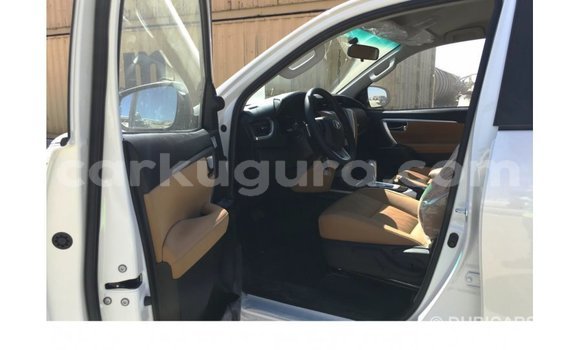 Buy Import Toyota Fortuner White Car in Import - Dubai in Bujumbura Buy Import Toyota Fortuner White Car in Import - Dubai in Bujumbura