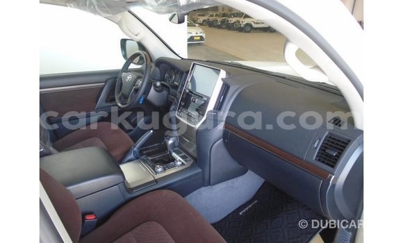 Nunua Imported Toyota Land Cruiser Nyingine Gari ndani ya Import - Dubai nchini Bujumbura Nunua Imported Toyota Land Cruiser Nyingine Gari ndani ya Import - Dubai nchini Bujumbura