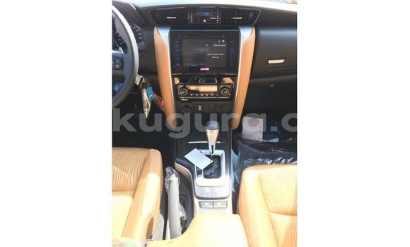 Buy Import Toyota Fortuner White Car in Import - Dubai in Bujumbura Buy Import Toyota Fortuner White Car in Import - Dubai in Bujumbura