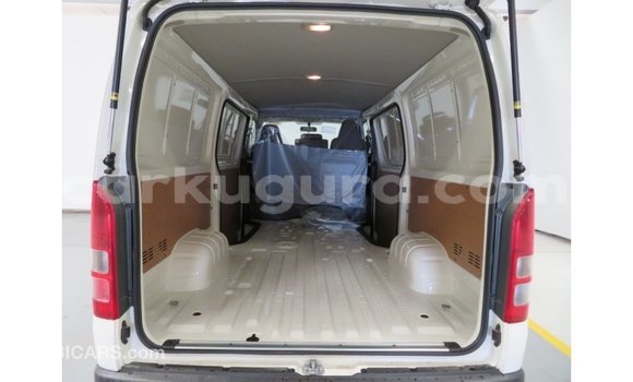 Buy Import Toyota Hiace White Car in Import - Dubai in Bujumbura Buy Import Toyota Hiace White Car in Import - Dubai in Bujumbura