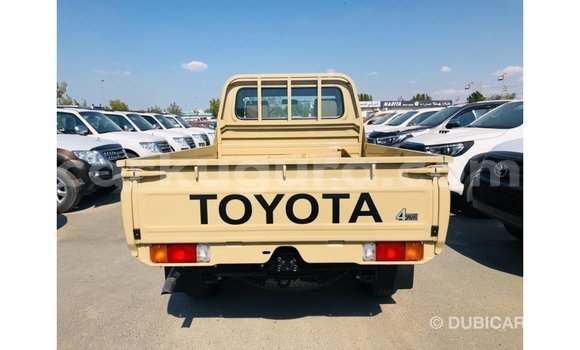 Acheter Import Voiture Toyota Land Cruiser Beige à Import - Dubai, Bujumbura Acheter Import Voiture Toyota Land Cruiser Beige à Import - Dubai, Bujumbura