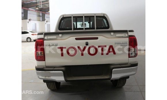 Buy Import Toyota Hilux White Car in Import - Dubai in Bujumbura Buy Import Toyota Hilux White Car in Import - Dubai in Bujumbura