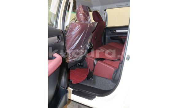 Buy Import Toyota Hilux White Car in Import - Dubai in Bujumbura Buy Import Toyota Hilux White Car in Import - Dubai in Bujumbura