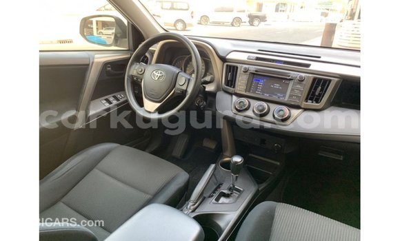 Nunua Imported Toyota 4Runner Nyeupe Gari ndani ya Import - Dubai nchini Bujumbura Nunua Imported Toyota 4Runner Nyeupe Gari ndani ya Import - Dubai nchini Bujumbura