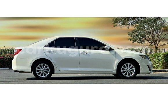 Buy Import Toyota Camry White Car in Import - Dubai in Bujumbura Buy Import Toyota Camry White Car in Import - Dubai in Bujumbura