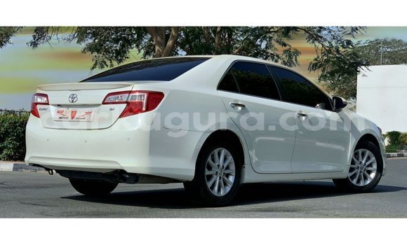 Buy Import Toyota Camry White Car in Import - Dubai in Bujumbura Buy Import Toyota Camry White Car in Import - Dubai in Bujumbura