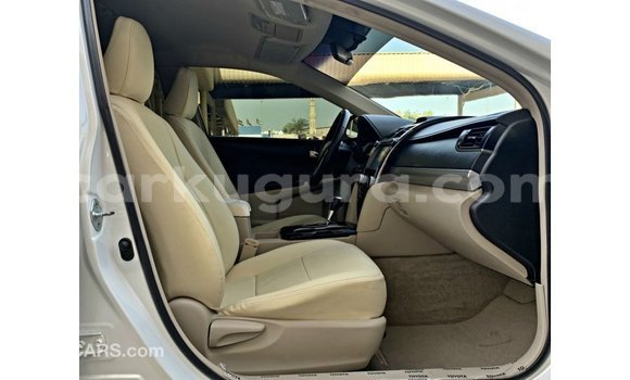 Buy Import Toyota Camry White Car in Import - Dubai in Bujumbura Buy Import Toyota Camry White Car in Import - Dubai in Bujumbura