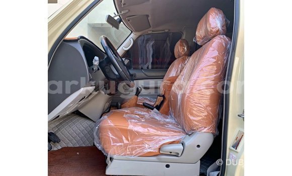 Nunua Imported Nissan Patrol Beige Gari ndani ya Import - Dubai nchini Bujumbura Nunua Imported Nissan Patrol Beige Gari ndani ya Import - Dubai nchini Bujumbura