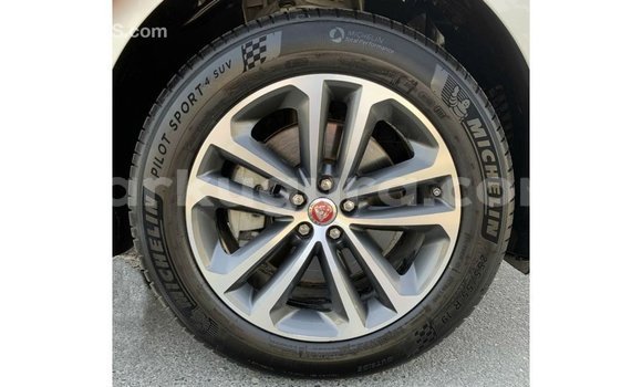 Acheter Import Voiture Jaguar F-Pace Blanc à Import - Dubai, Bujumbura Acheter Import Voiture Jaguar F-Pace Blanc à Import - Dubai, Bujumbura