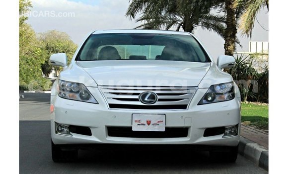 Nunua Imported Lexus LS Nyeupe Gari ndani ya Import - Dubai nchini Bujumbura Nunua Imported Lexus LS Nyeupe Gari ndani ya Import - Dubai nchini Bujumbura