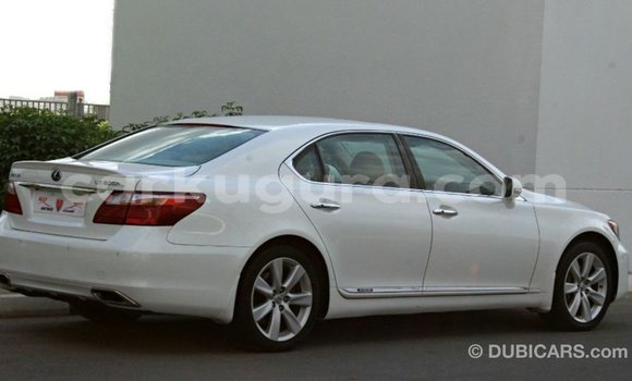 Nunua Imported Lexus LS Nyeupe Gari ndani ya Import - Dubai nchini Bujumbura Nunua Imported Lexus LS Nyeupe Gari ndani ya Import - Dubai nchini Bujumbura