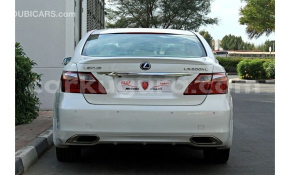 Nunua Imported Lexus LS Nyeupe Gari ndani ya Import - Dubai nchini Bujumbura Nunua Imported Lexus LS Nyeupe Gari ndani ya Import - Dubai nchini Bujumbura