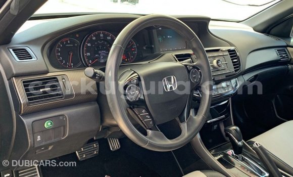 Nunua Imported Honda Accord Nyeusi Gari ndani ya Import - Dubai nchini Bujumbura Nunua Imported Honda Accord Nyeusi Gari ndani ya Import - Dubai nchini Bujumbura