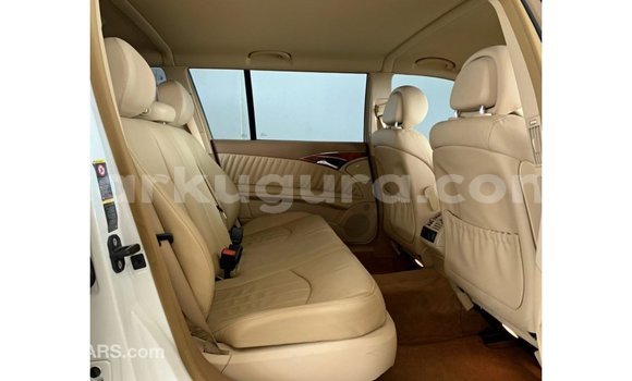 Buy Import Mercedes-Benz 200 White Car in Import - Dubai in Bujumbura Buy Import Mercedes-Benz 200 White Car in Import - Dubai in Bujumbura
