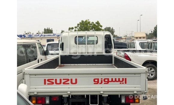 Buy Import Isuzu D–max White Truck in Import - Dubai in Bujumbura Buy Import Isuzu D–max White Truck in Import - Dubai in Bujumbura