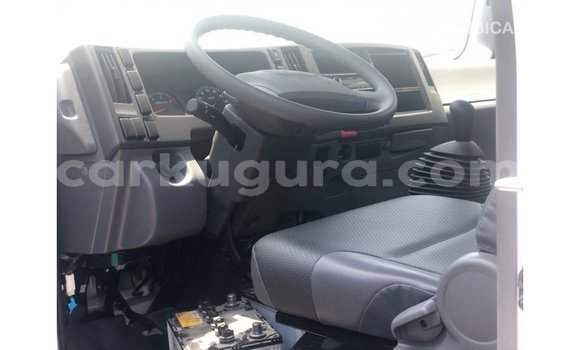Buy Import Isuzu D–max White Truck in Import - Dubai in Bujumbura Buy Import Isuzu D–max White Truck in Import - Dubai in Bujumbura