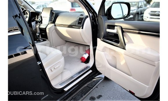 Buy Import Toyota Land Cruiser Black Car in Import - Dubai in Bujumbura Buy Import Toyota Land Cruiser Black Car in Import - Dubai in Bujumbura