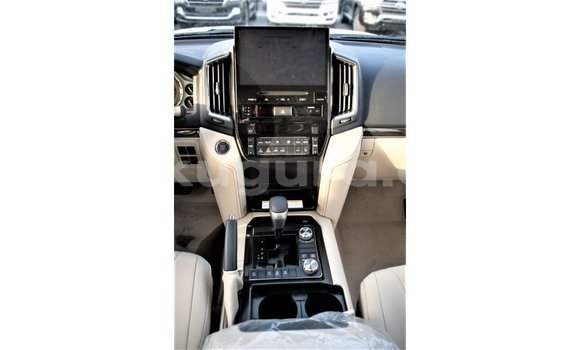 Buy Import Toyota Land Cruiser Black Car in Import - Dubai in Bujumbura Buy Import Toyota Land Cruiser Black Car in Import - Dubai in Bujumbura