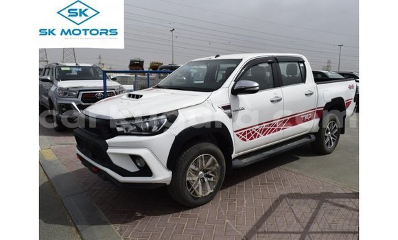Acheter Import Voiture Toyota Hilux Blanc à Import - Dubai, Bujumbura