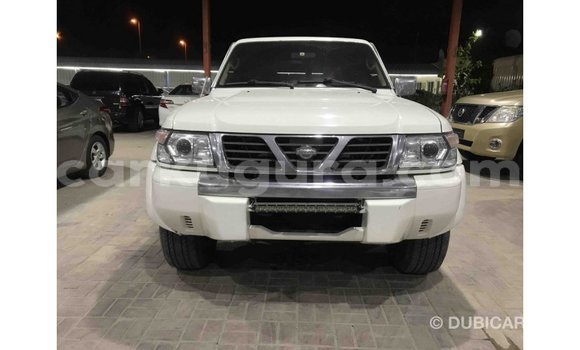Nunua Imported Nissan Patrol Nyeupe Gari ndani ya Import - Dubai nchini Bujumbura Nunua Imported Nissan Patrol Nyeupe Gari ndani ya Import - Dubai nchini Bujumbura